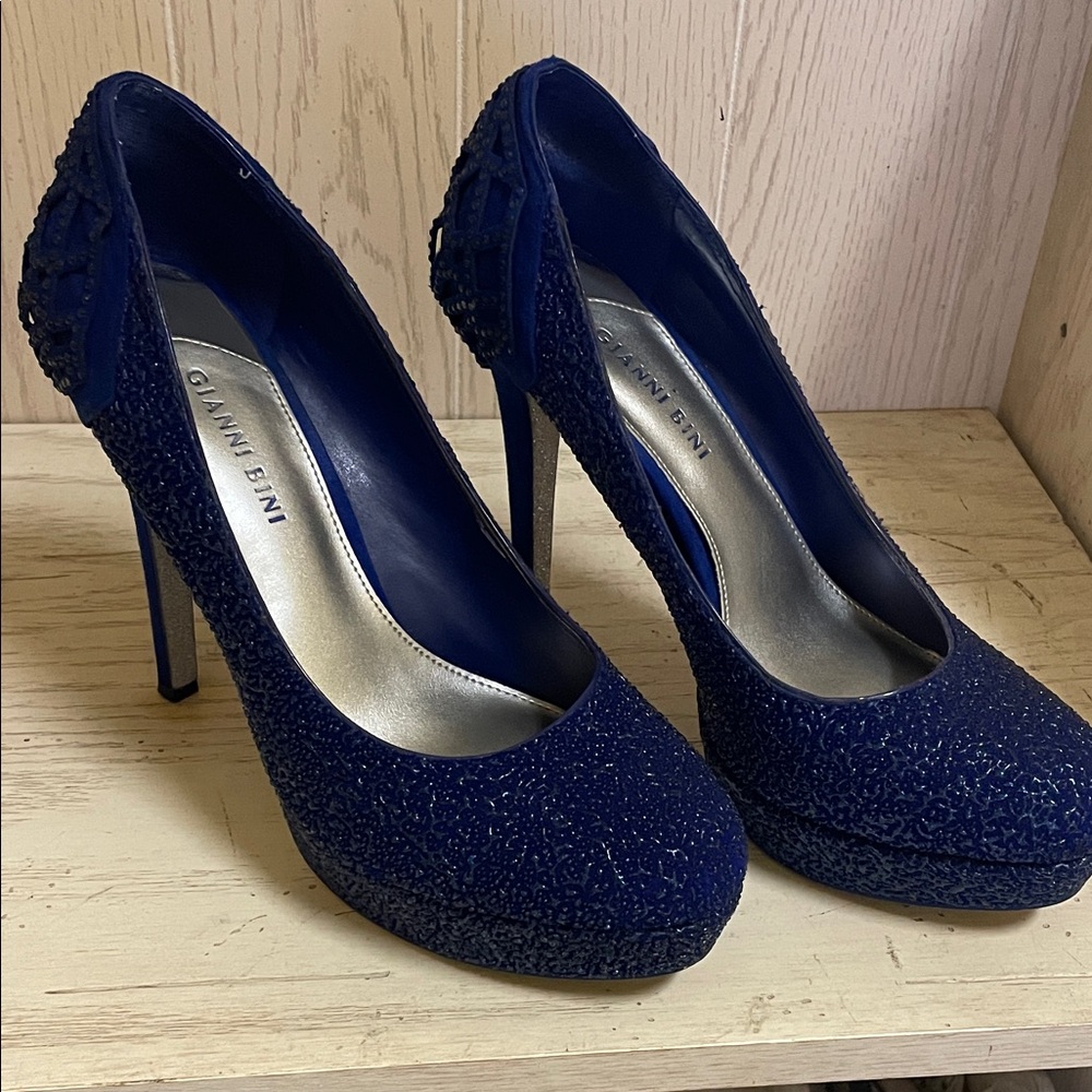 EXCLUSIVE! Gianni Bini Dynasty 436 Bright Navy High Heeled Pump 10 - Excellent!